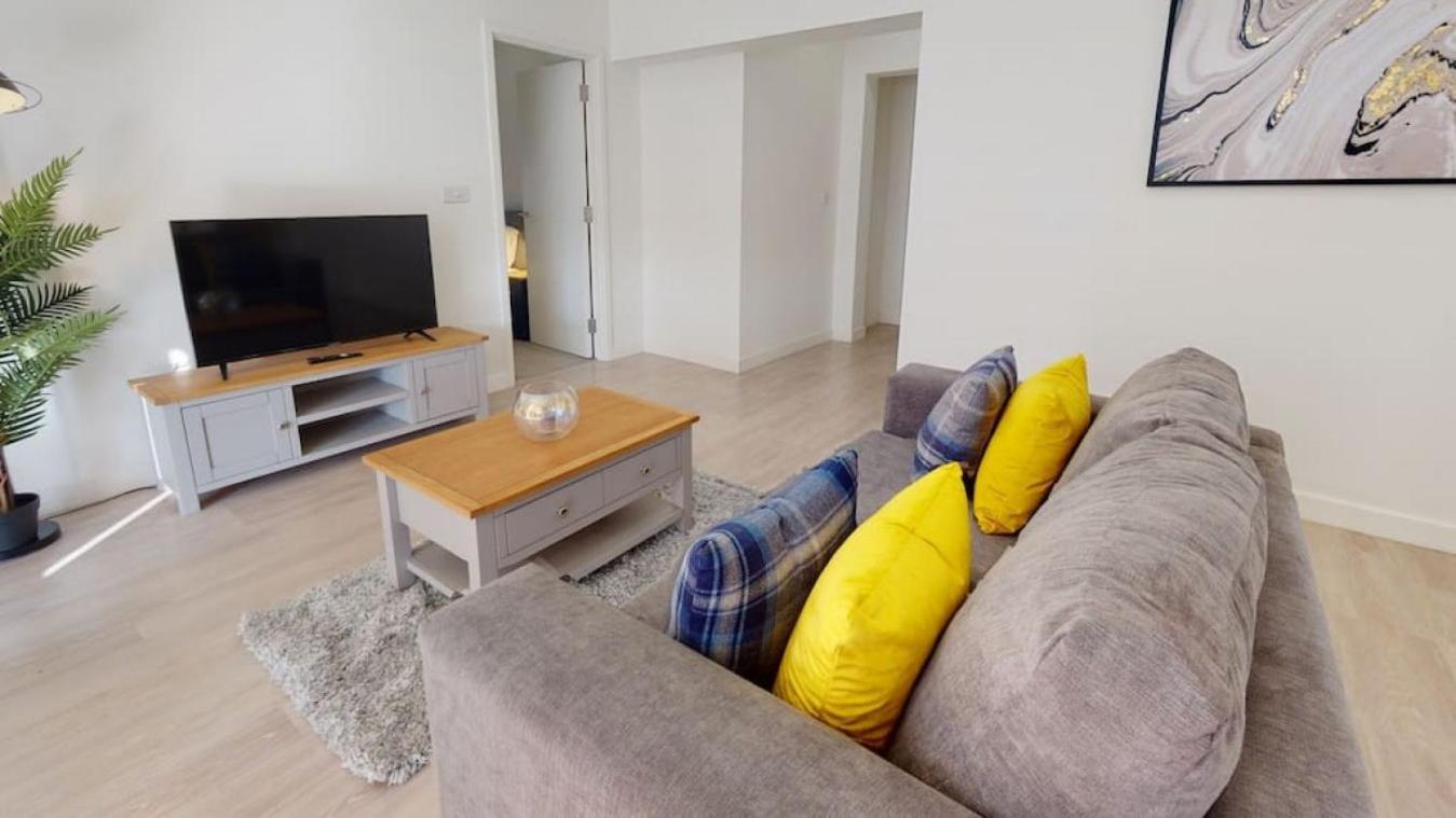 Luxury Apartment - Town Centre North Стівенідж Екстер'єр фото