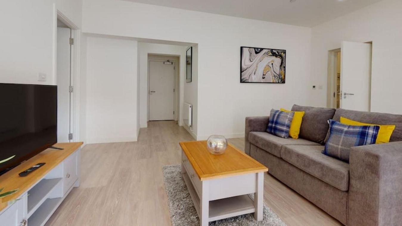 Luxury Apartment - Town Centre North Стівенідж Екстер'єр фото